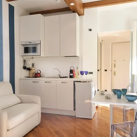 Διαμέρισμα Montenapoleone View - Best Location Possible Μιλάνο